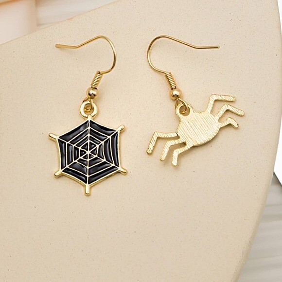 Spider & Cobweb Goldtone & Black Enamel Mismatch Drop Earrings NEW! 648SA3 - Picture 2 of 3